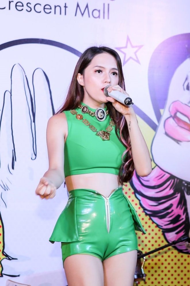 Hương Giang: Từ "thảm họa quần 5cm" tới hoa hậu kiêu kỳ - 3