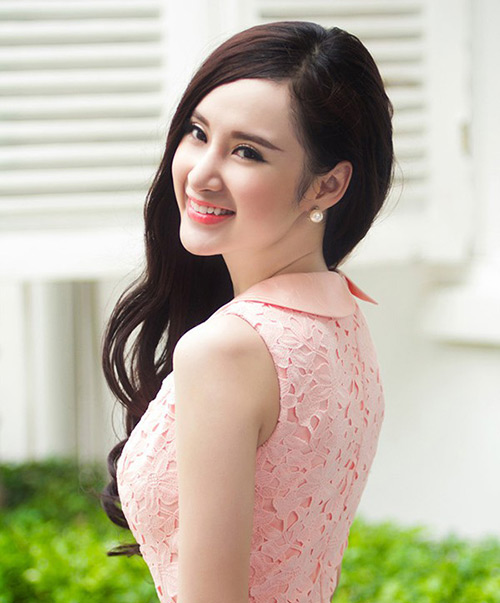 Angela Phương Trinh, Hồng Quế ở tuổi vị thành niên đã được đại gia &#34;ra giá&#34; - 3