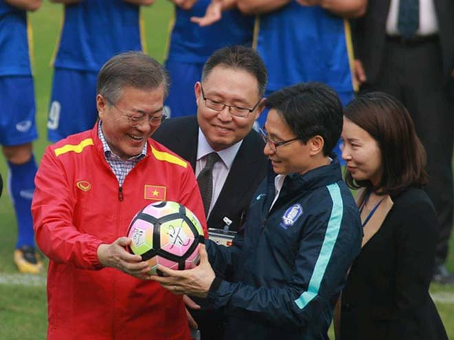 Tổng thống Hàn Quốc: Nếu không có bão tuyết, chắc chắn U23 Việt Nam đã vô địch - 1