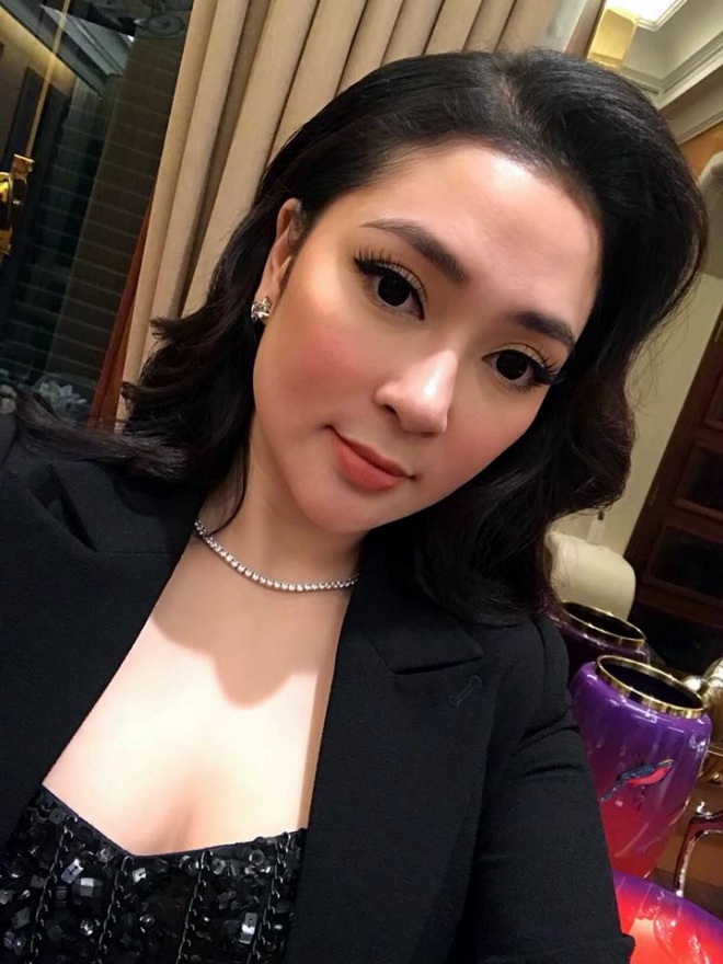 Hoa hậu Nguyễn Thị Huyền quyến rũ sánh đôi cùng Tấn Minh - 3