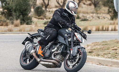 KTM 1290 Super Duke R 2019 nâng cấp nhẹ động cơ và tái thiết kế ống xả - 1