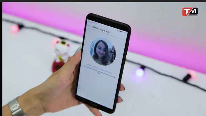Các reviewers “sôi sục” vì tính năng Face Unlock trên Huawei Nova 2i - 1