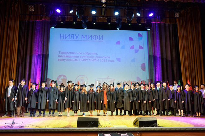 Sinh viên Việt Nam, Mông Cổ và Thổ Nhĩ Kỳ tốt nghiệp xuất sắc ngành hạt nhân tại Nga - 1
