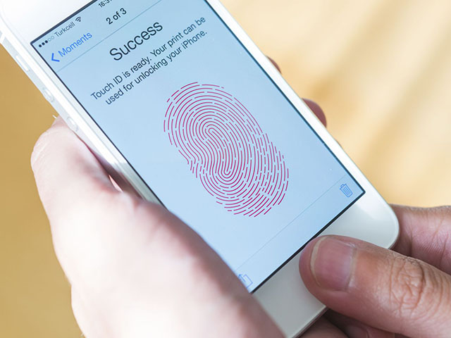 FBI thừa nhận sử dụng ngón tay của người chết để mở iPhone