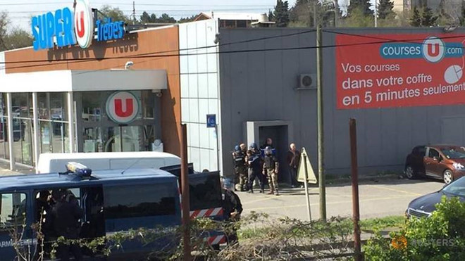 Tay súng tấn công khủng bố trong siêu thị Pháp, 19 người thương vong - 1
