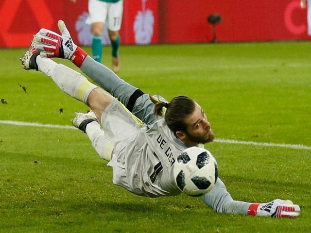 Bóng đá - "Khốn khổ" như De Gea: Hết gánh MU lại lên tuyển "hóa Thánh" gánh TBN