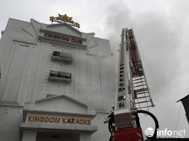 Cháy lớn ở quán karaoke Kingdom Club Hà Tĩnh, chưa rõ số người mắc kẹt