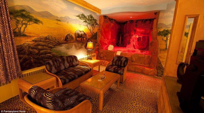 Bên trong khách sạn kỳ quặc nhất thế giới ở Canada - 5