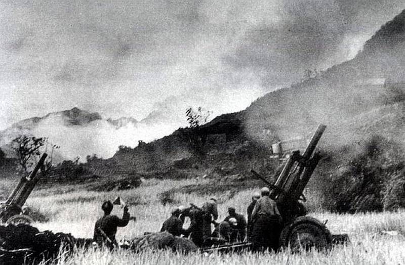 Đại tá Ấn Độ dọa tung đòn cực mạnh vào cả TQ và Pakistan cùng lúc - 2