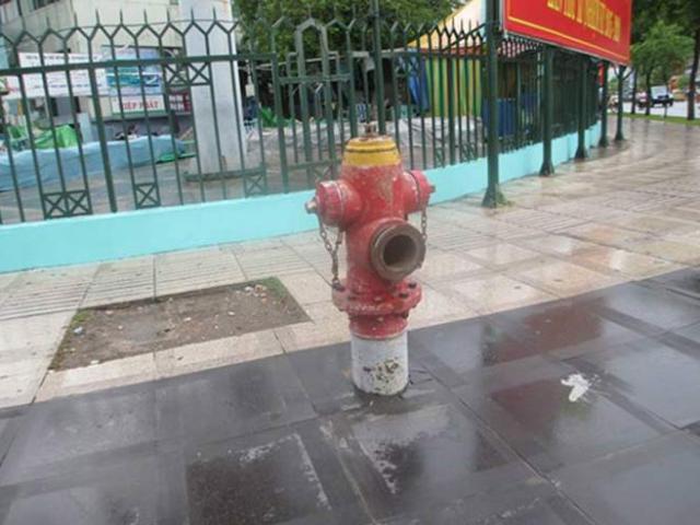 Tin tức trong ngày - Vì sao gần 700 trụ nước chữa cháy tại TP.HCM không có nước?