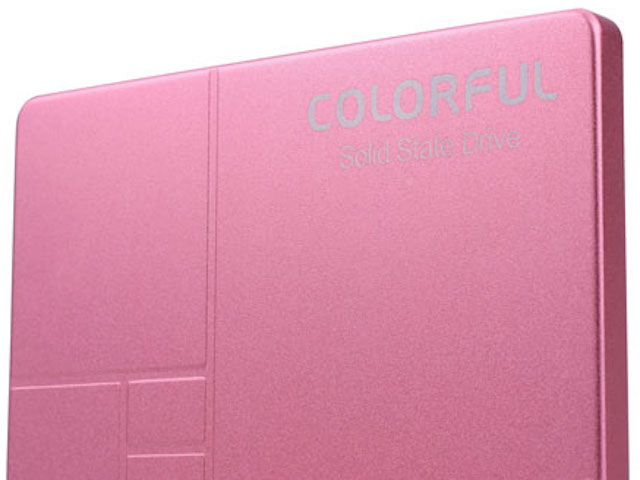 Công nghệ thông tin - Dòng SSD đầu tiên trên thế giới có màu hồng nữ tính
