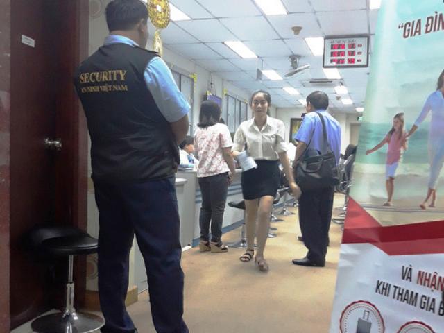 Bộ Công an khám xét chi nhánh Ngân hàng Eximbank ở quận 1