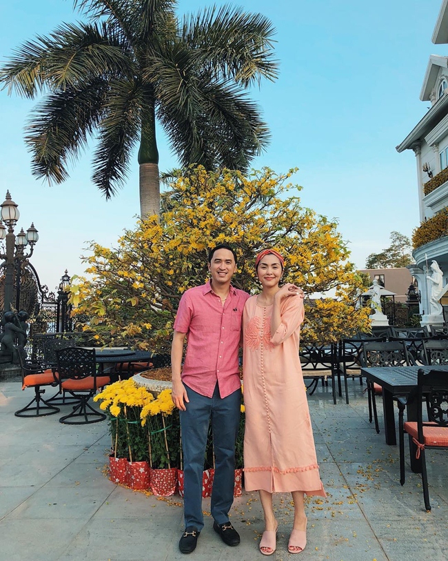 Tăng Thanh Hà kết hôn với Louis Nguyễn vào tháng 11.2012. Tới nay, cặp đôi đã có hai con &#40;1 trai,1&nbsp; gái&#41;. Đầu năm 2018, &#34;ngọc nữ&#34; màn ảnh Việt bị nghi ngờ mang bầu lần 3 vì lộ vòng hai khó to.