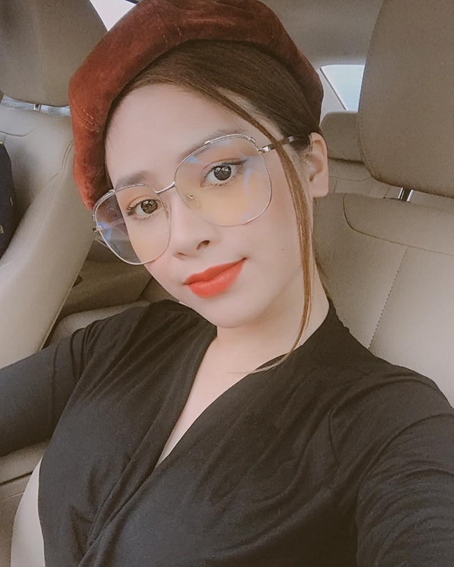 Dương Hoàng Yến từng giành ngôi vị quán quân Cặp đôi hoàn hảo 2014, top 3 Giọng hát Việt 2013.