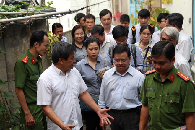 Ông Đoàn Ngọc Hải gay gắt khi đi kiểm tra PCCC ở chung cư - 2