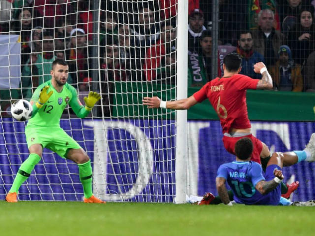 Bóng đá - Chi tiết Bồ Đào Nha - Hà Lan: Không có bàn danh dự (KT)