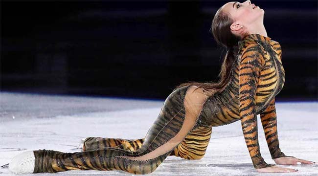 Alina Zagitova mới 15 tuổi nhưng đã là một VĐV trượt băng nghệ thuật rất được hâm mộ.
