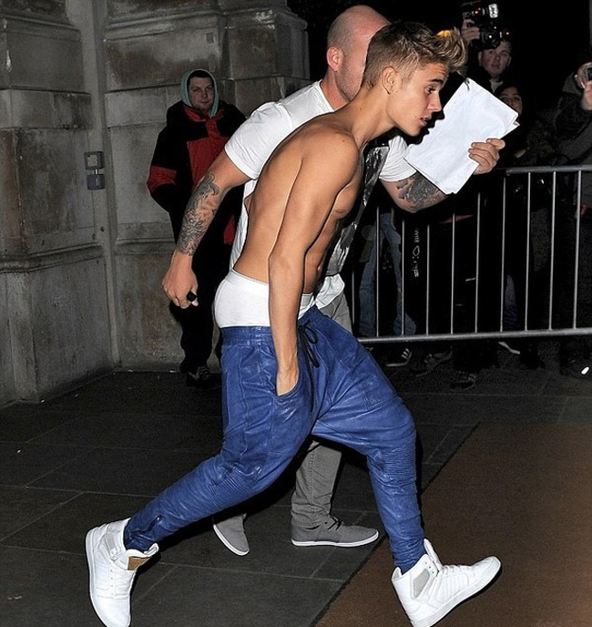 Sở thích mặc quần tụt cũng là điều được người ta nhắc đến nhiều nhất về Justin.