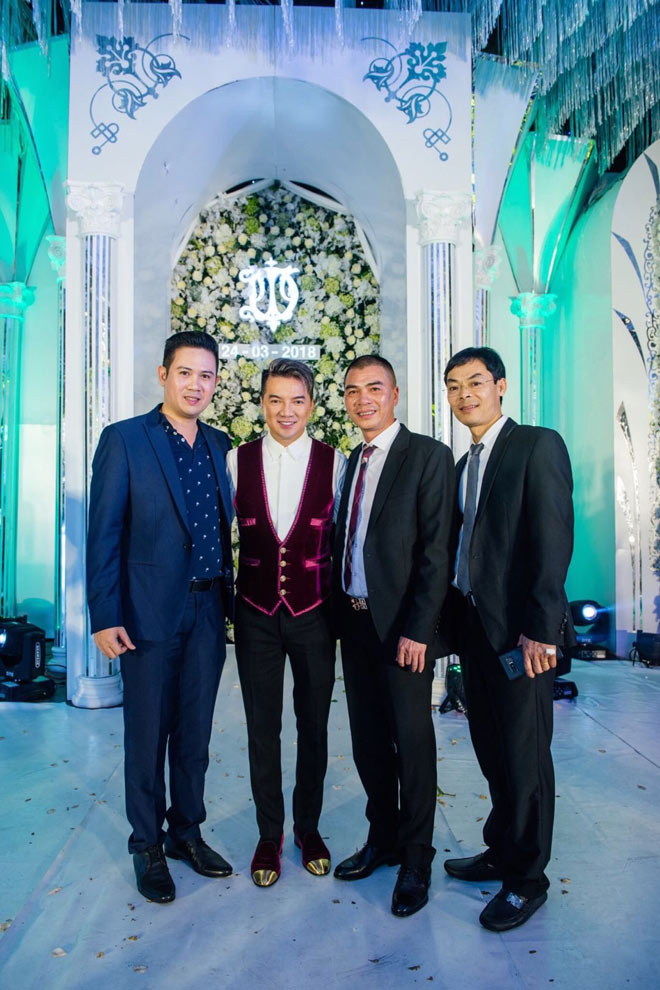 Mr. Đàm cùng “Bầu Tam” Asanzo về Quảng Ninh dự đám cưới xa hoa bậc nhất - 6