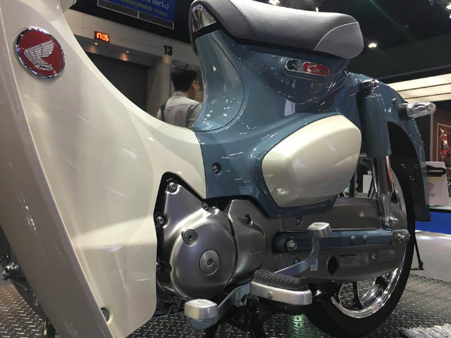 Khối động cơ 125cc cho phép Super Cub mạnh mẽ hơn so với các thành viên khác trong gia đình.