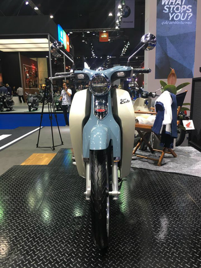 Về tổng thể xe vẫn giữ được nét nhỏ gọn như các mẫu Super Cub trước đây.