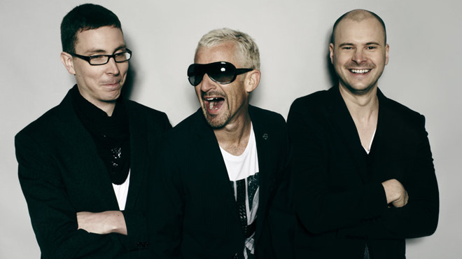 Above & Beyond: Bộ 3 huyền thoại nhạc Trance đến Việt Nam - 1