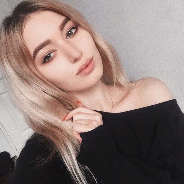 Nga: Lướt mạng, thấy cô gái lạ chụp ảnh trong nhà mình và sự thật đau xót - 2