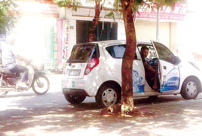 Bộ GTVT không xem Uber, Grab là đơn vị kinh doanh vận tải - 1
