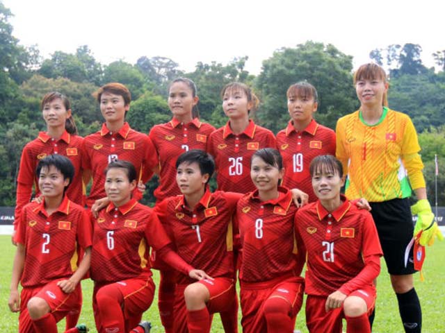 ĐT nữ Việt Nam đá tiki-taka, bóng Bạc Tuyết Dung đấu 3 ”đại gia”