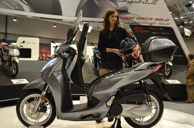 Honda SH giảm 25 triệu đồng, thị trường xe máy ảm đạm - 1