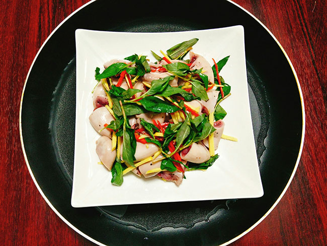 Không ngờ tràng heo hấp cùng gừng răm lại ngon đến thế - 8