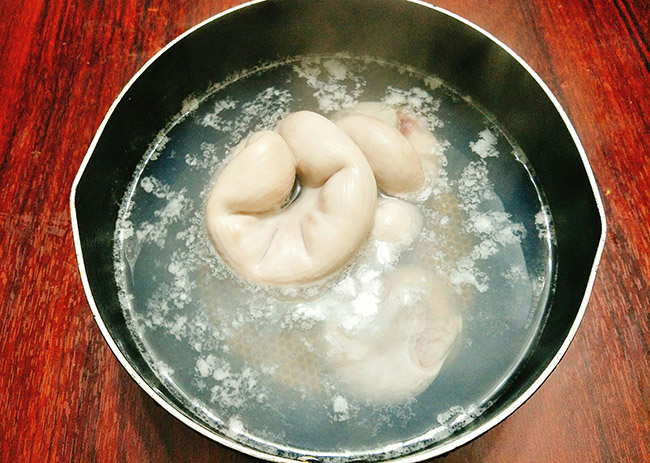 Không ngờ tràng heo hấp cùng gừng răm lại ngon đến thế - 4