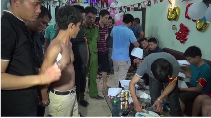 Tổ chức sinh nhật nhớ đời cho vợ bé, đại ca quê lúa nhận kết đắng - 1