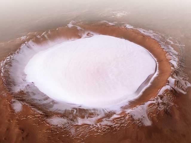 Du lịch - Không ngờ núi lửa trên sao Hỏa mà cũng phủ đầy băng tuyết