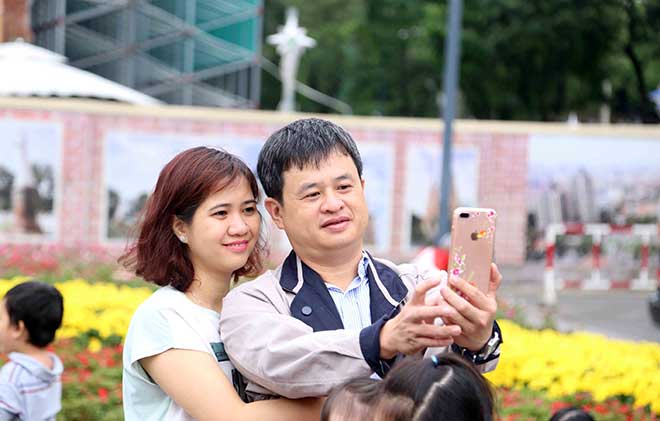 Vẻ vắng lặng, đẹp lạ lùng trong sáng đầu năm ở nơi sầm uất nhất cả nước - 28