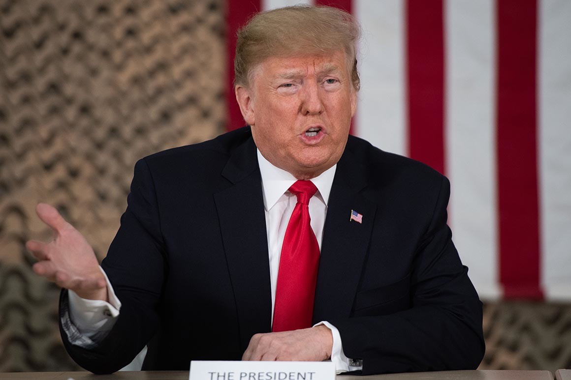 Nghị sĩ Dân chủ Mỹ cứng rắn, ông Trump đành chịu thua? - 1
