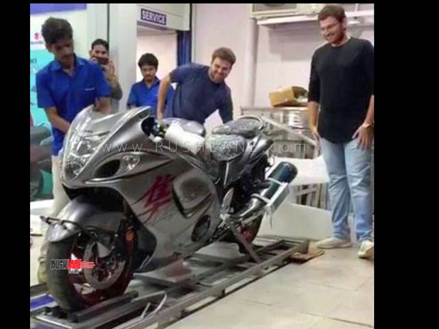 Thế giới xe - Video: Cận cảnh khui hàng "Thần gió" Suzuki Hayabusa 2019