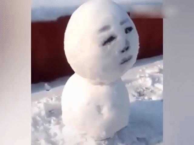 Video Clip Cười - Mùa đông tuyết rơi có gì cho mình chơi?