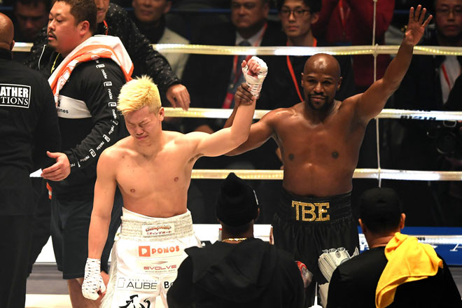 Mayweather có tỷ đô vẫn tán gia bại sản: &#34;Diễn hài&#34; rồi đấu Khabib? - 3