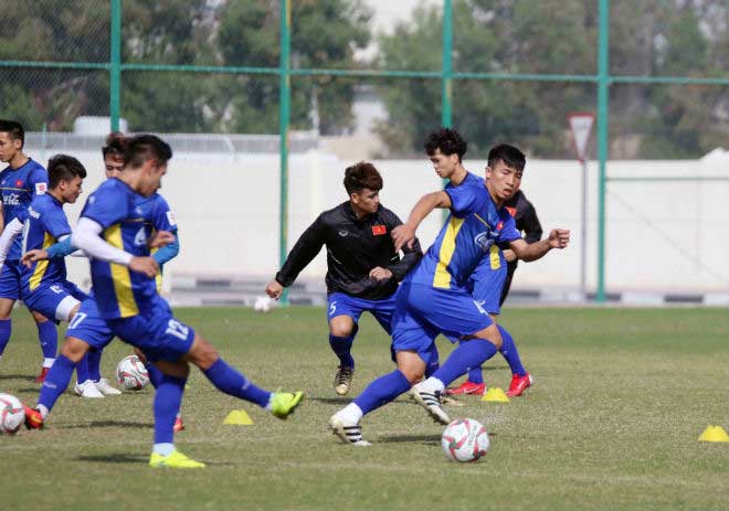 Việt Nam đấu Asian Cup: Bùi Tiến Dũng báo tin vui, khiến Đình Trọng xúc động - 1