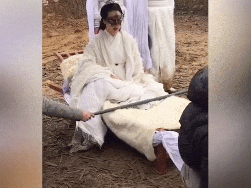 Bay lượn, tung cước đủ kiểu, phim chưởng đã "lừa" khán giả ra sao? - 13