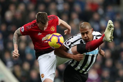 Chi tiết Newcastle - MU: Sanchez kiến tạo, Rashford &#34;khóa sổ&#34; (KT) - 7
