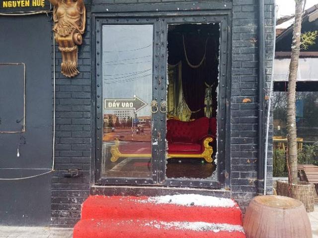 Pháp luật - Nổi máu "giang hồ", loạn đả bằng súng trong quán bar