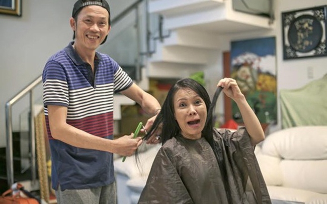 Hình ảnh hiếm hoi về căn nhà riêng của Hoài Linh.