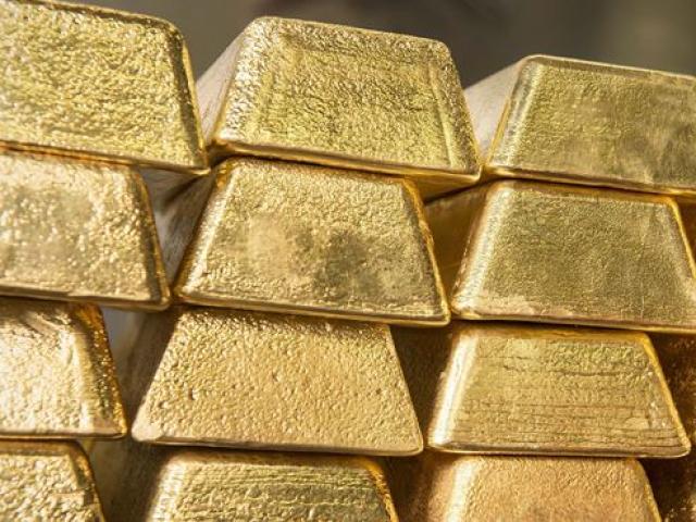 Tài chính - Bất động sản - Giá vàng hôm nay 5/1: Vàng bất ngờ bị bán ra ồ ạt