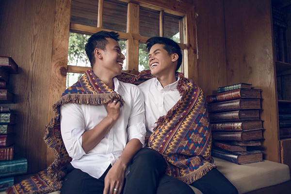 John Huy Trần chúc mừng bạn đời "soái ca" lên chức sau kết hôn - 3