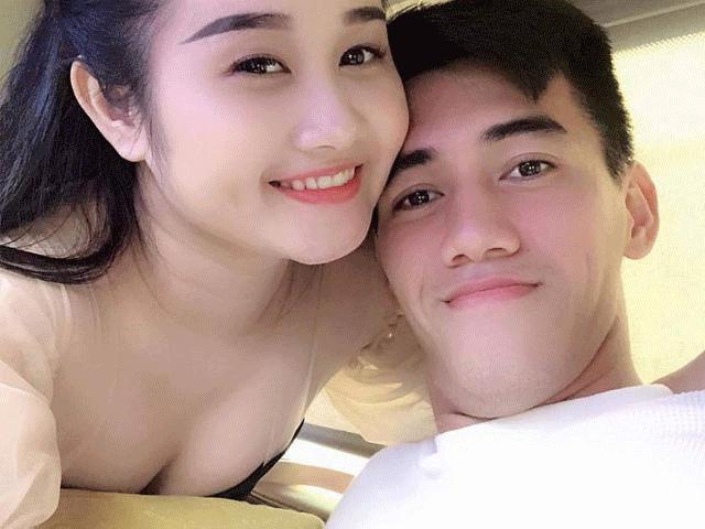Bạn trẻ - Cuộc sống - Khoảnh khắc "ngọt như đường" của cầu thủ Tiến Linh và bạn gái giáo viên