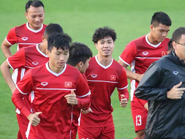 Bóng đá - Công Phượng, Quang Hải đấu "khổng lồ" Iraq: Lời khuyên vàng của thầy Park