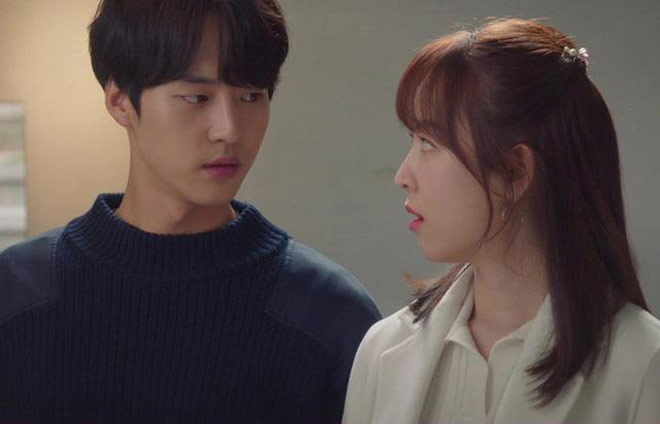 Vợ vô dụng bỗng bước xuống từ chiếc xe 5 tỷ khiến tôi muốn khóc - 1