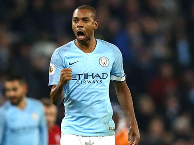 Chuyển nhượng mùa đông 6/1: Pep không mua dự bị cho Fernandinho